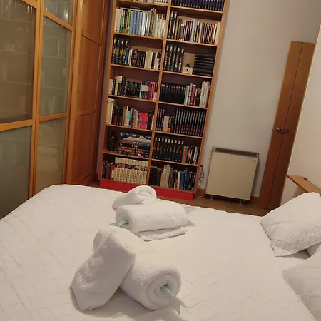 Piso Igualdad Apartment